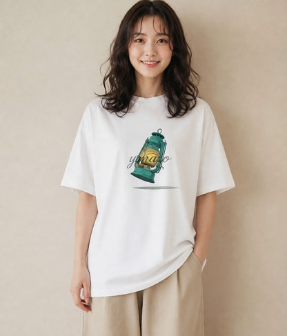 グラフィックTシャツ レディース 街灯 夜霧 夜 ナチュラル アンティーク イラスト アート風 散歩 お出かけ 白T