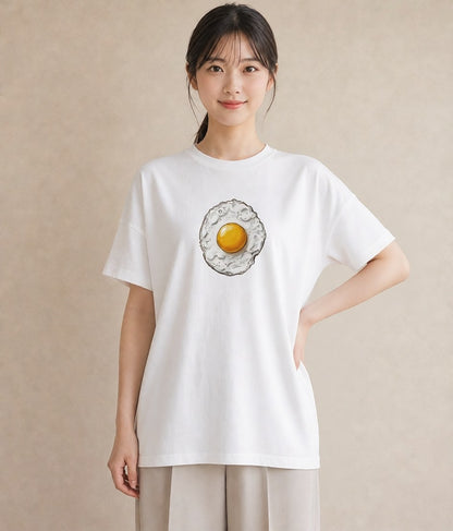 Tシャツ レディース 目玉焼き 食べ物 フード イラスト 上品 ラフ レイヤード 白T
