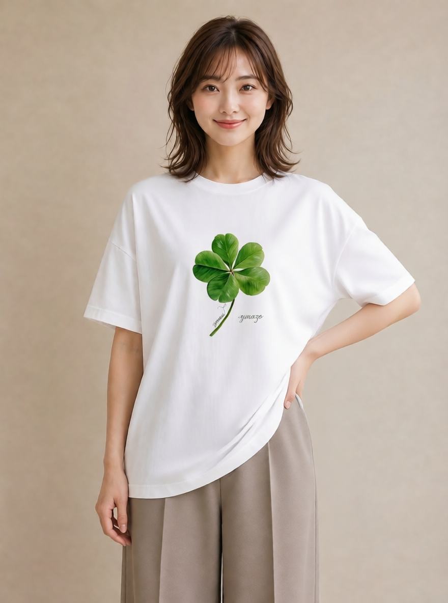 プリントTシャツ レディース クローバー 四つ葉 花 花柄 イラスト 上品 綿100 デート 白T