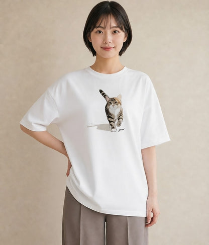 プリントTシャツ レディース しっぽ 猫 ねこ イラスト ミニマル 20代 カジュアルコーデ 白T