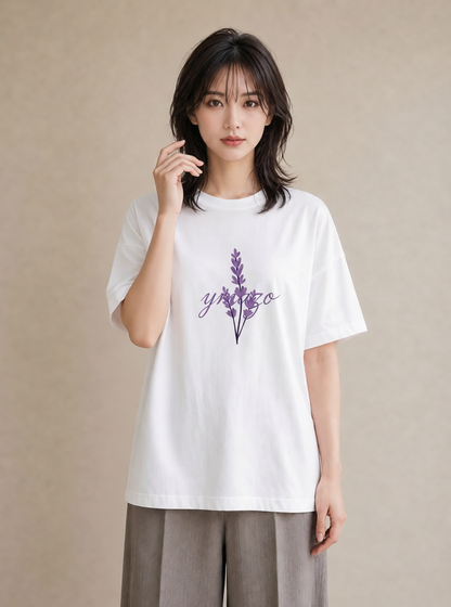 デザインTシャツ レディース ラベンダー 花 花柄 イラスト 北欧風 カジュアルコーデ 買い物 白T
