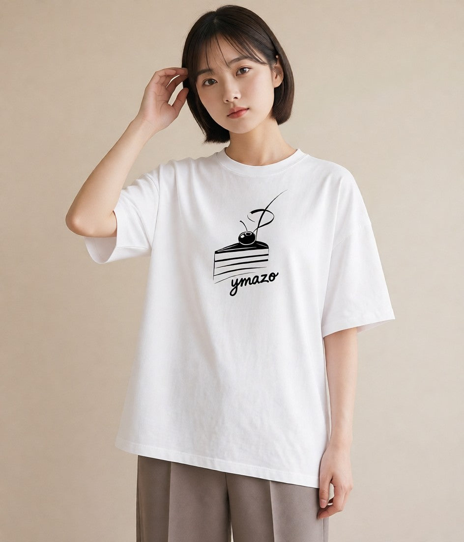 Tシャツ レディース スイーツ お菓子 デザート イラスト 休日コーデ 20代 カジュアルコーデ 白T