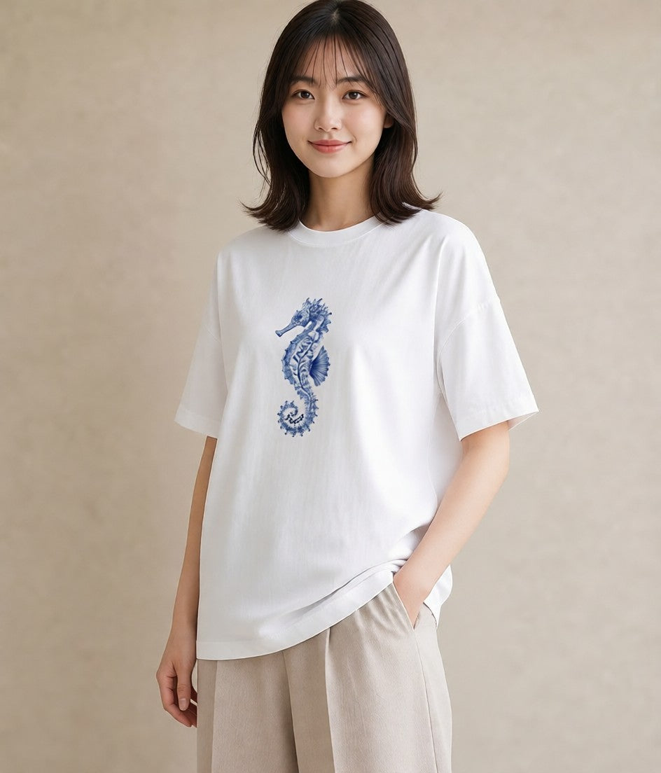 半袖Tシャツ レディース タツノオトシゴ 海の生き物 海 イラスト ガーリー ミセス 春コーデ 白T
