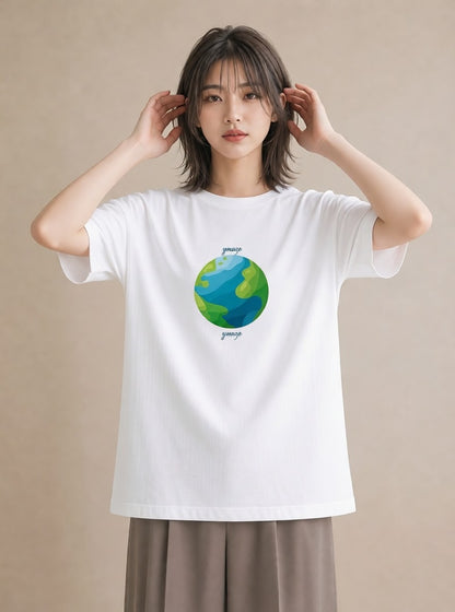 デザインTシャツ レディース 地球 星空 宇宙 イラスト フェミニン 20代 カジュアルコーデ 白T