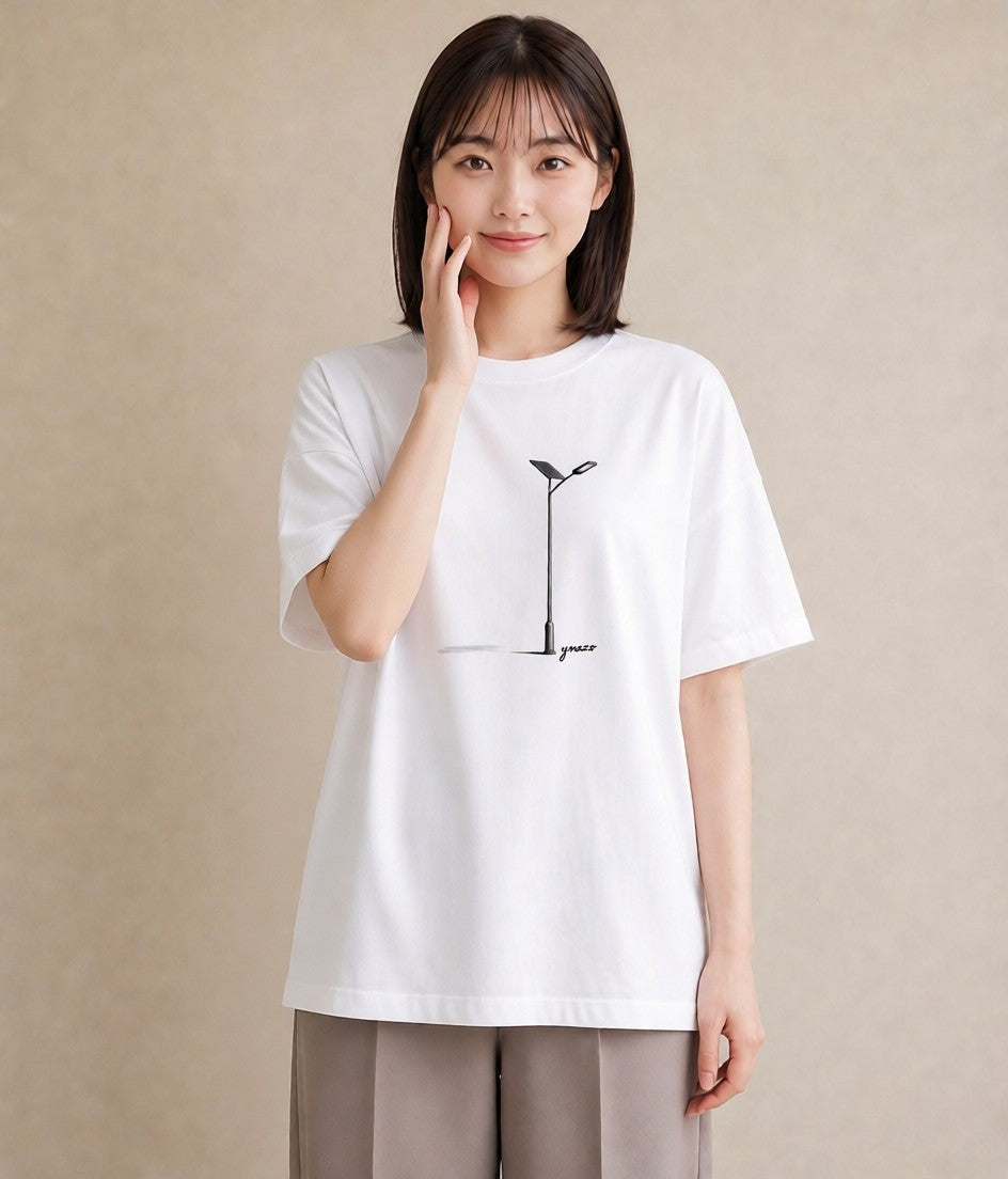 デザインTシャツ レディース 街灯 夜霧 夜 ナチュラル アンティーク イラスト カフェコーデ 海 カフェ巡り 白T