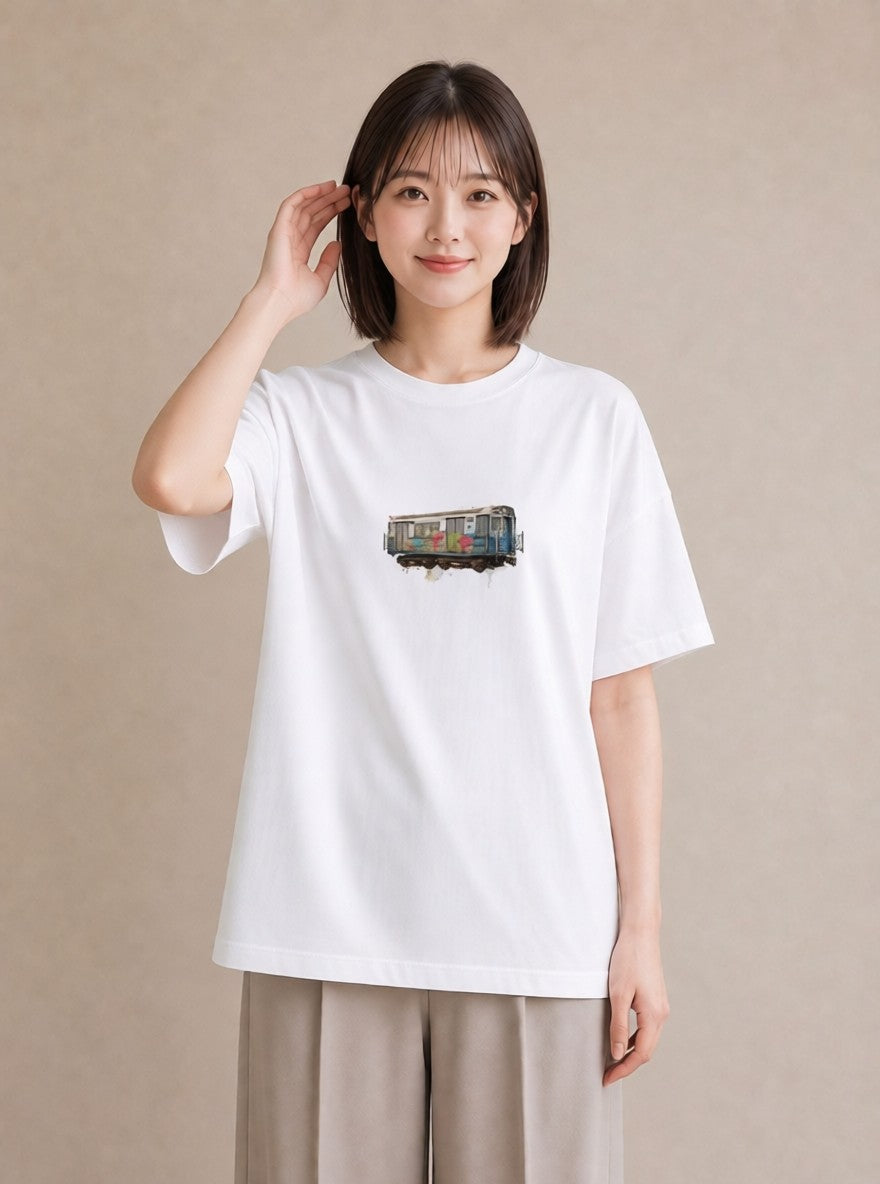 デザインTシャツ レディース 駅のホーム ローカル線 駅 ナチュラル アンティーク イラスト ニュアンス 週末コーデ 敬老の日 白T
