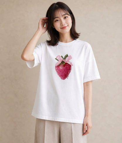 グラフィックTシャツ レディース いちご 苺 ストロベリー 食べ物 フード イラスト ヴィンテージ風 在宅 公園 白T