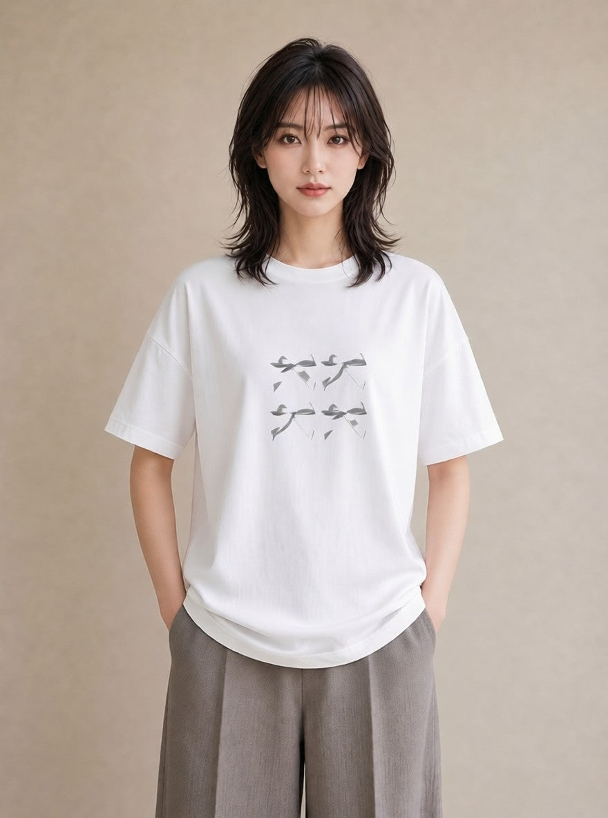 グラフィックTシャツ レディース リボン ボウ りぼん イラスト ミニマル ペアコーデ 秋コーデ 白T