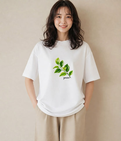 デザインTシャツ レディース 新緑 植物 ボタニカル イラスト シンプル 女性向けギフト 散歩 白T