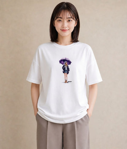 グラフィックTシャツ レディース 傘 水たまり 雨 ナチュラル アンティーク イラスト 手描き風 ママ カフェ服 白T