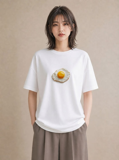 半袖Tシャツ レディース 目玉焼き 食べ物 フード イラスト 可愛い 公園 ママ 白T