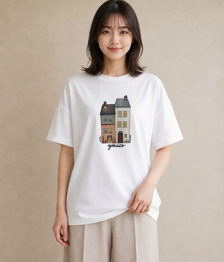 デザインTシャツ レディース 灯りの家 小屋 夜 ナチュラル アンティーク イラスト フェミニン 休日 ペアコーデ 白T