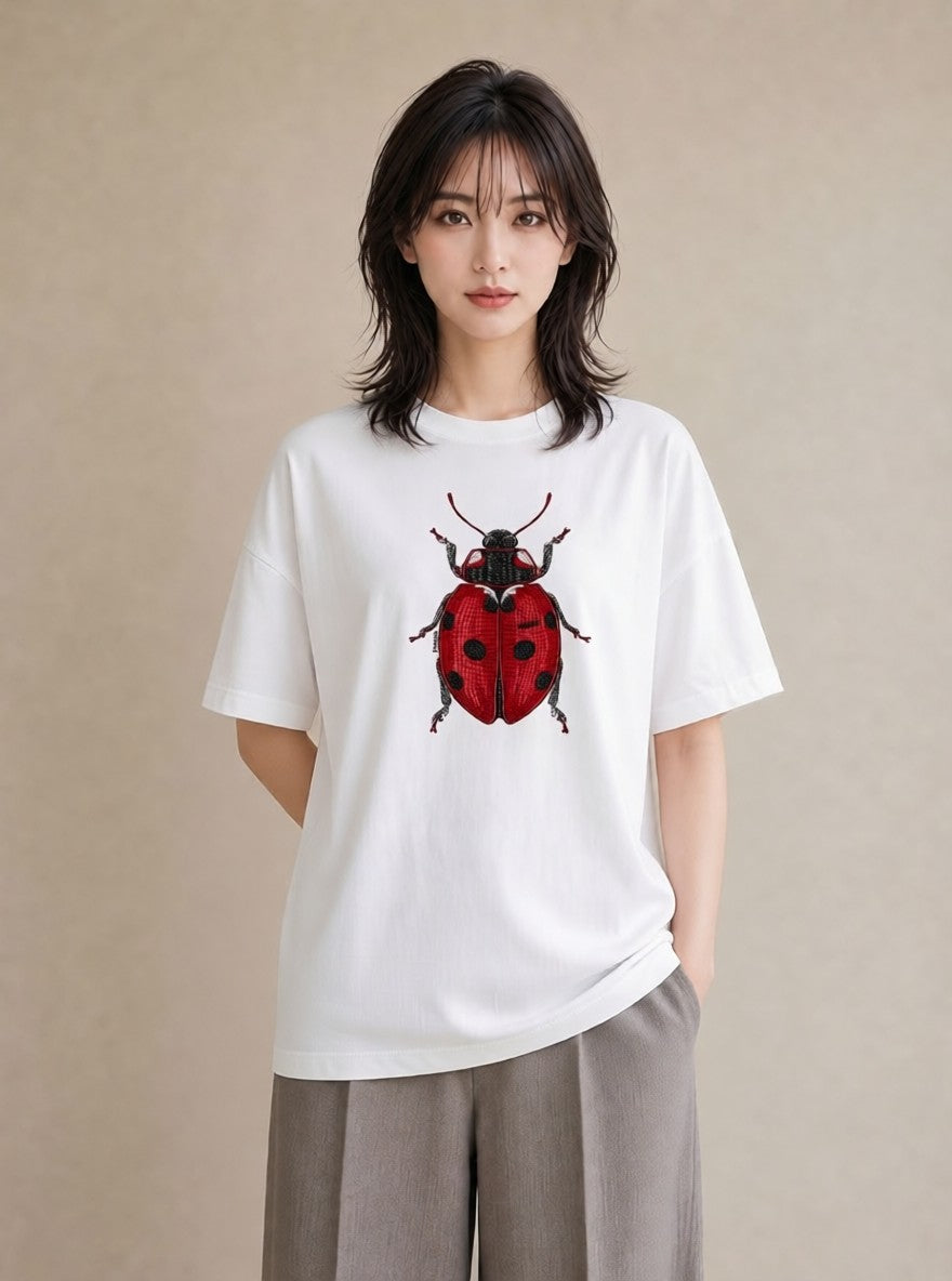 グラフィックTシャツ レディース てんとう虫 昆虫 虫 イラスト 休日コーデ 普段着 週末コーデ 白T