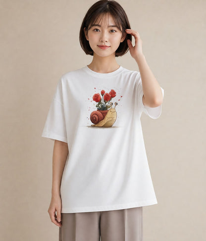 Tシャツ レディース かたつむり 昆虫 虫 イラスト ヴィンテージ風 女性向けギフト 散歩 白T