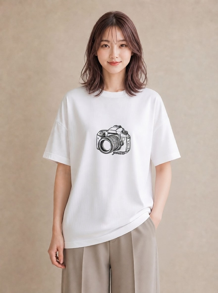 Tシャツ レディース カメラ フィルムカメラ レトロカメラ イラスト カジュアル カジュアルコーデ 買い物 白T