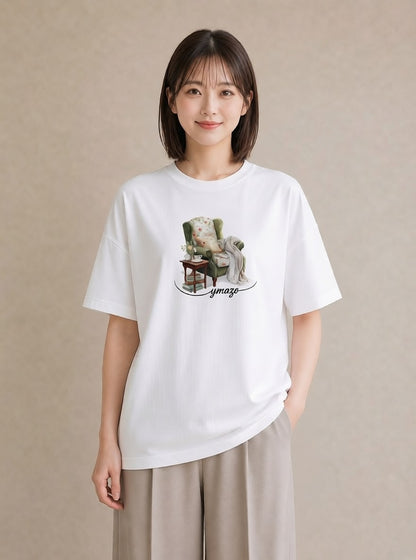 半袖Tシャツ レディース 窓辺の椅子 窓辺 椅子 ナチュラル アンティーク イラスト ニュアンス 旅行用 海 白T