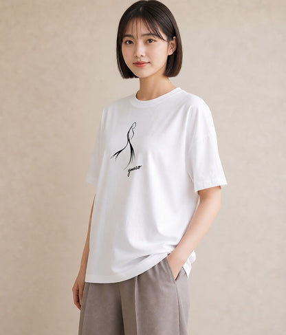Tシャツ レディース 女の子 ガール 後ろ姿 イラスト ガーリー 海 カフェ巡り 白T