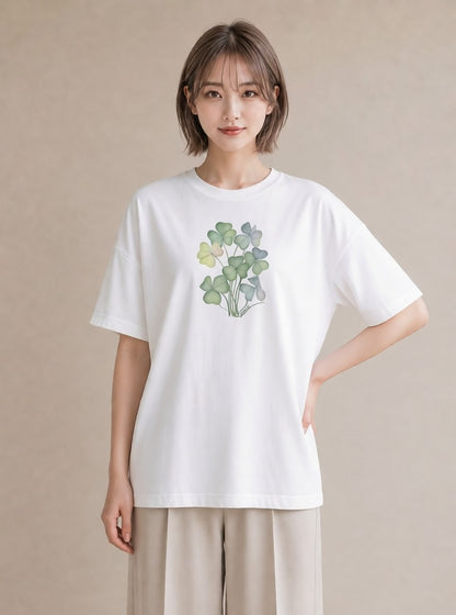 デザインTシャツ レディース クローバー 四つ葉 花 花柄 イラスト きれいめカジュアル 通勤 在宅 白T