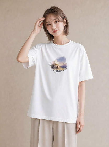 グラフィックTシャツ レディース 灯りの家 小屋 夜 ナチュラル アンティーク イラスト きれいめカジュアル 公園 ママ 白T