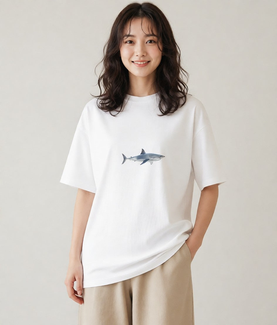 半袖Tシャツ レディース サメ 海の生き物 海 イラスト アート風 ママ カフェ服 白T