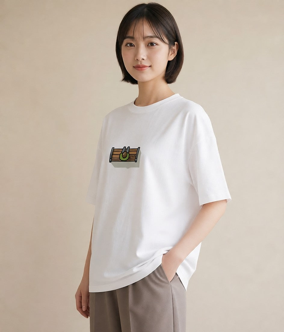 Tシャツ レディース 雨上がりのベンチ ベンチ ナチュラル アンティーク イラスト きれいめ レイヤード 友達ギフト 白T
