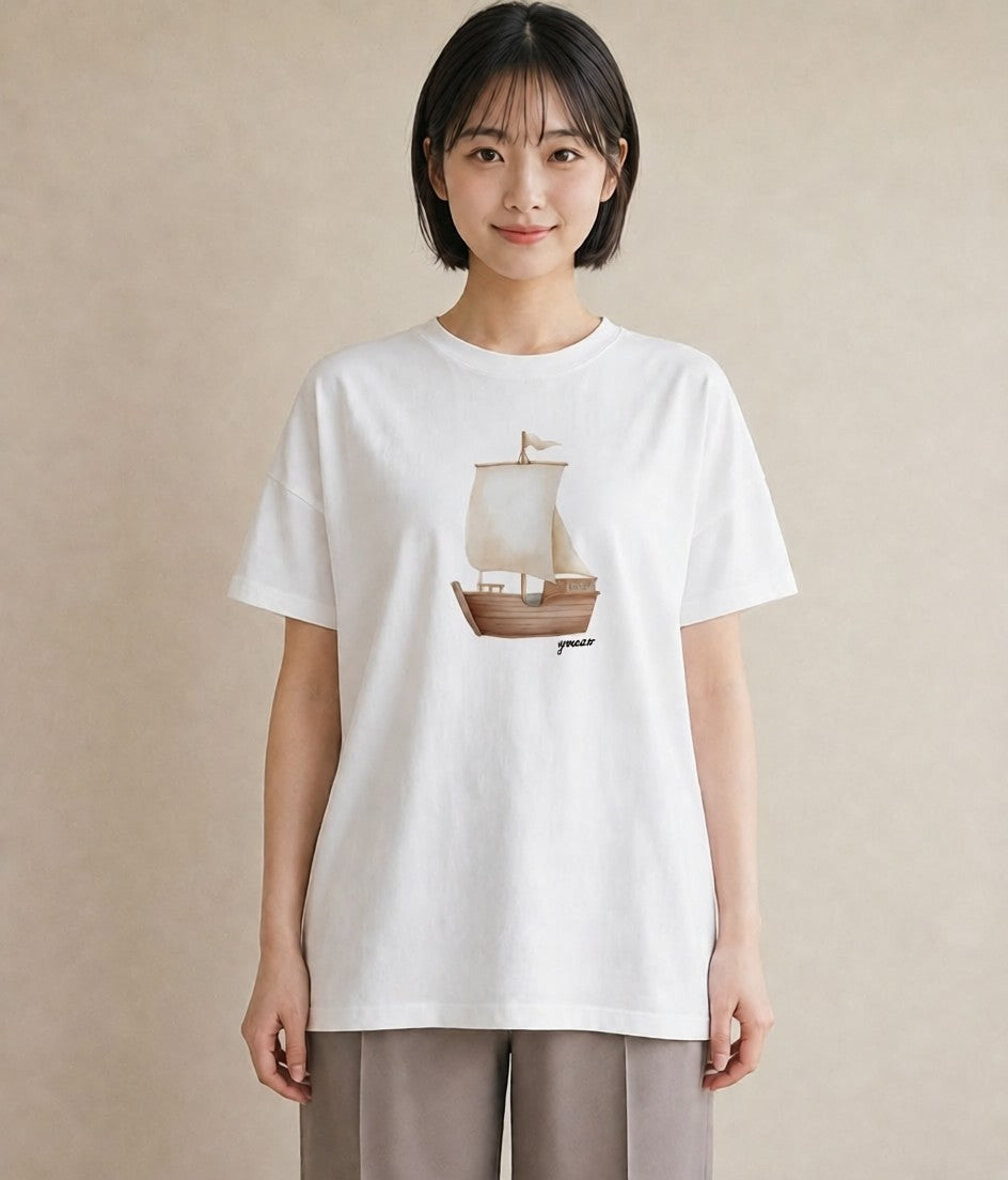Tシャツ レディース 紙の船 水辺 ナチュラル アンティーク イラスト きれいめカジュアル 友達ギフト 部屋着 白T