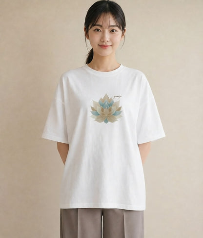 グラフィックTシャツ レディース 蓮 花 花柄 イラスト 抜け感 お出かけ 普段着 白T