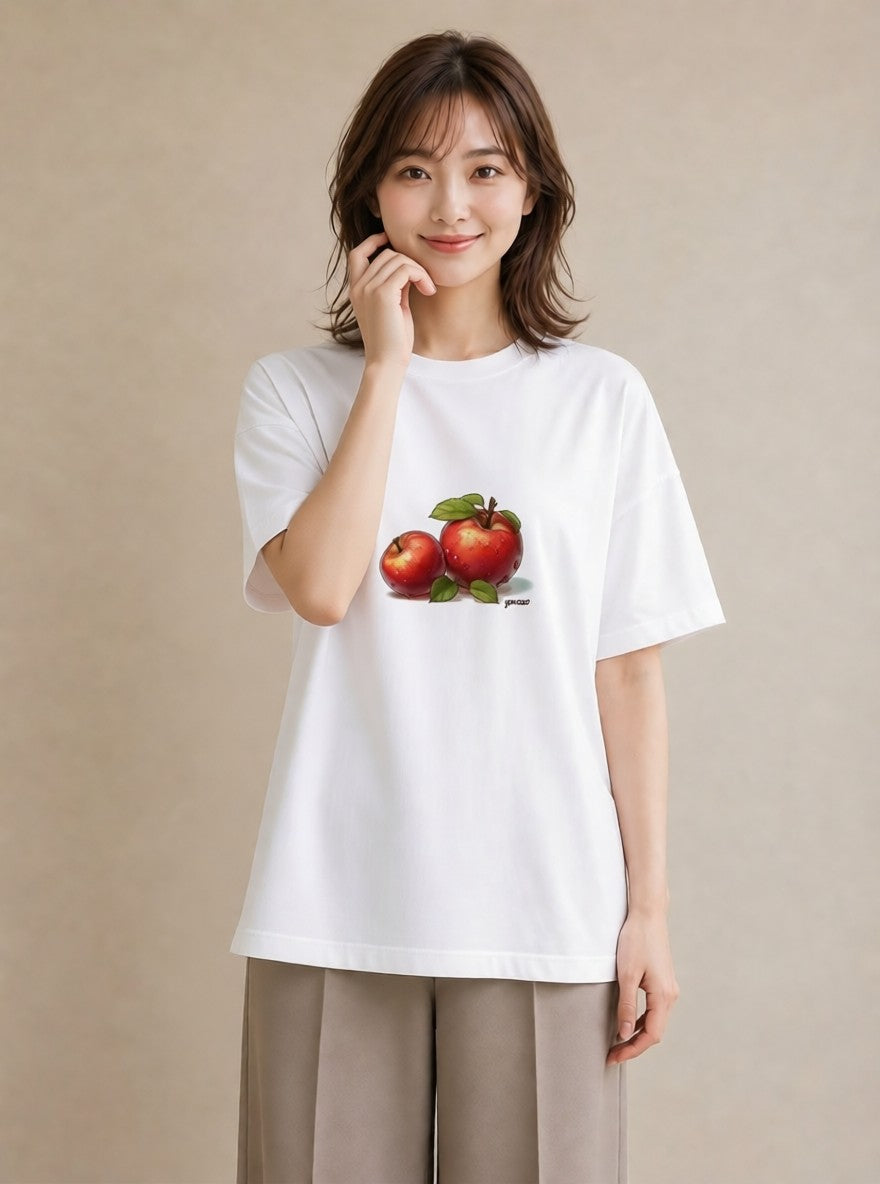 グラフィックTシャツ レディース りんご 林檎 アップル 食べ物 フード イラスト ナチュラル 休日 ペアコーデ 白T