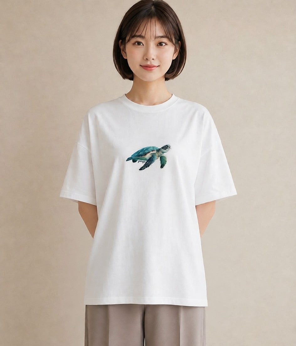半袖Tシャツ レディース ウミガメ 海の生き物 海 イラスト 普段使い 母の日 ビーチ 白T