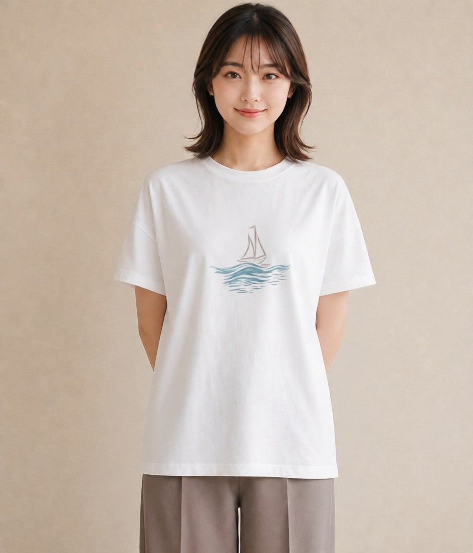 デザインTシャツ レディース 紙の船 水辺 ナチュラル アンティーク イラスト 普段使い カジュアルコーデ 買い物 白T