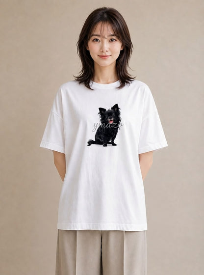 半袖Tシャツ レディース ロングコートチワワ 犬 いぬ イラスト きれいめカジュアル 春コーデ 姉妹 白T