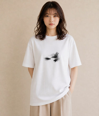 グラフィックTシャツ レディース 湖畔の小屋 湖 小屋 ナチュラル アンティーク イラスト ポップ ママ カフェ服 白T