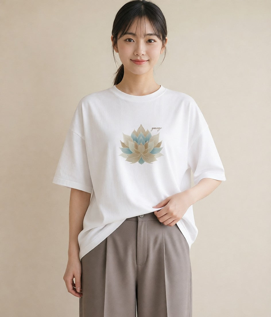 グラフィックTシャツ レディース 蓮 花 花柄 イラスト 抜け感 お出かけ 普段着 白T