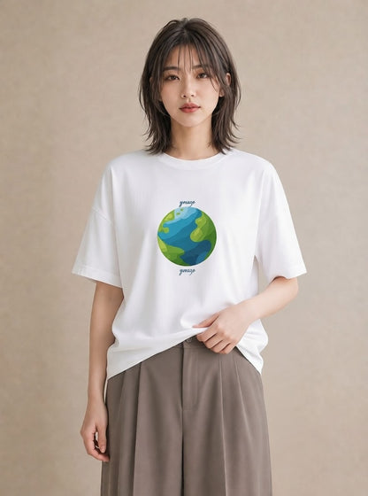 デザインTシャツ レディース 地球 星空 宇宙 イラスト フェミニン 20代 カジュアルコーデ 白T