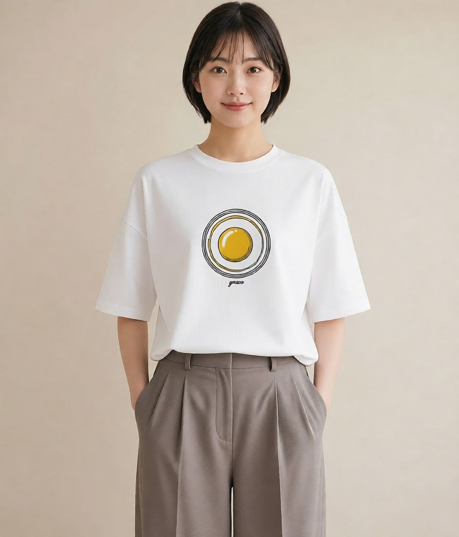 半袖Tシャツ レディース 目玉焼き 食べ物 フード イラスト ゆるコーデ 週末コーデ 敬老の日 白T