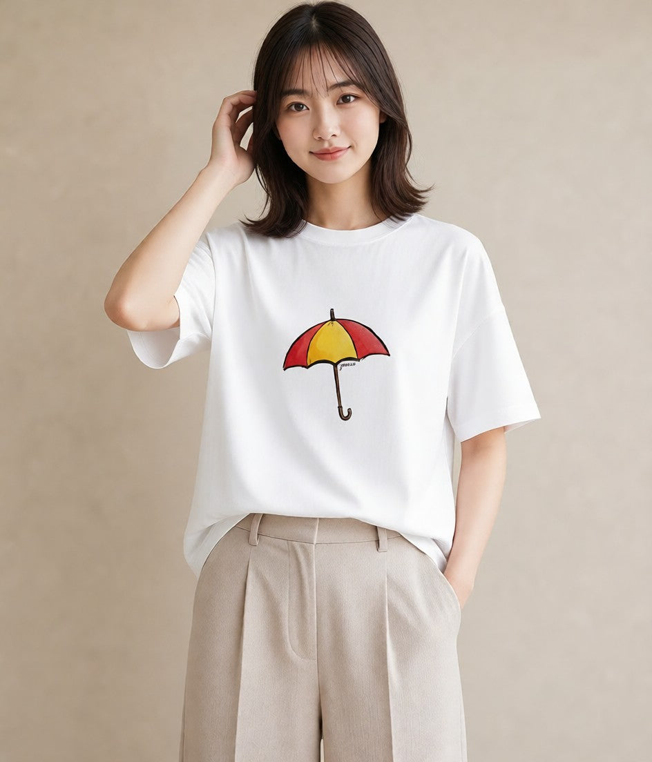 半袖Tシャツ レディース 傘 水たまり 雨 ナチュラル アンティーク イラスト こなれ感 部屋着 女性向けギフト 白T