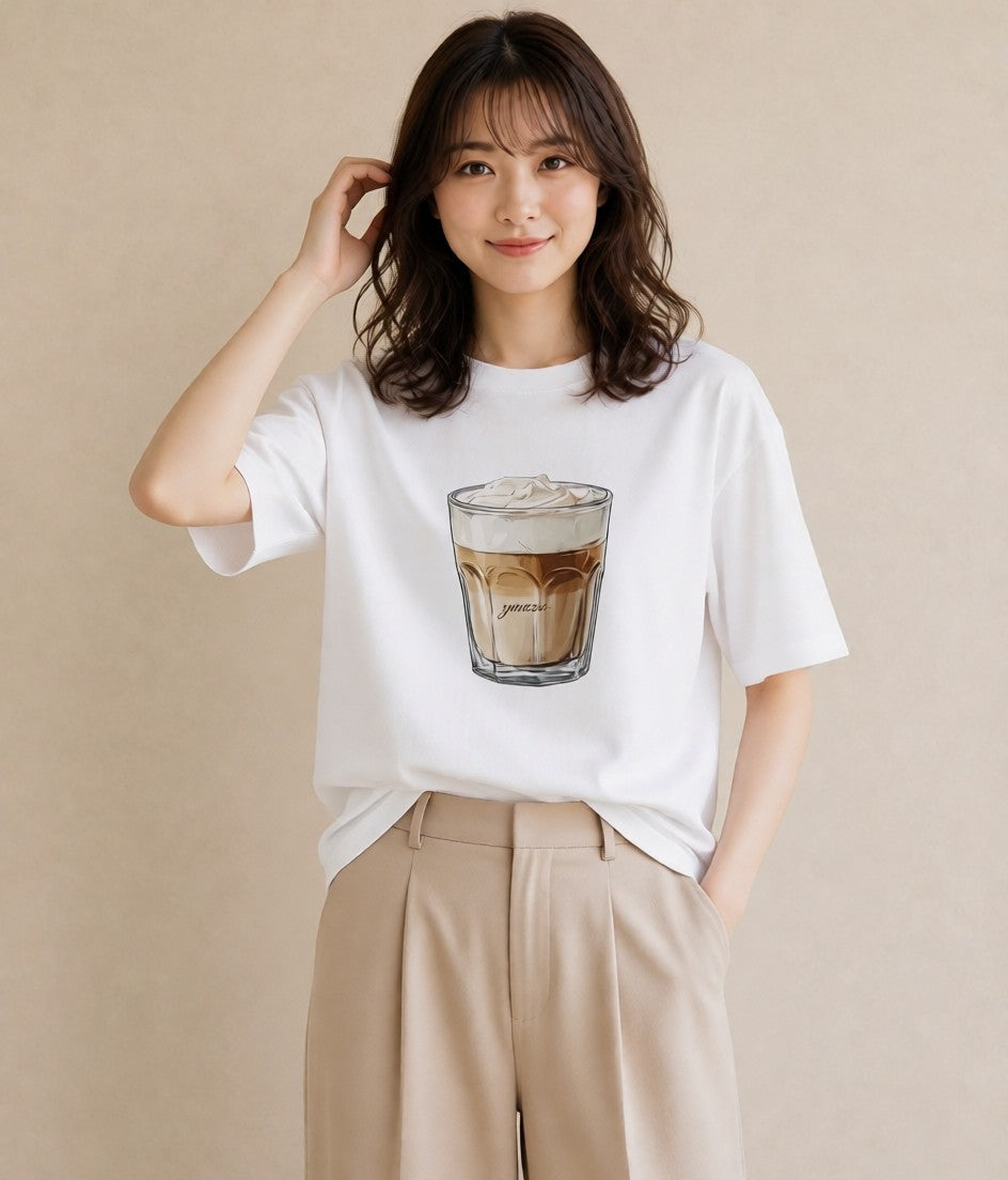 グラフィックTシャツ レディース カフェラテ 食べ物 フード イラスト カフェコーデ 海 カフェ巡り 白T
