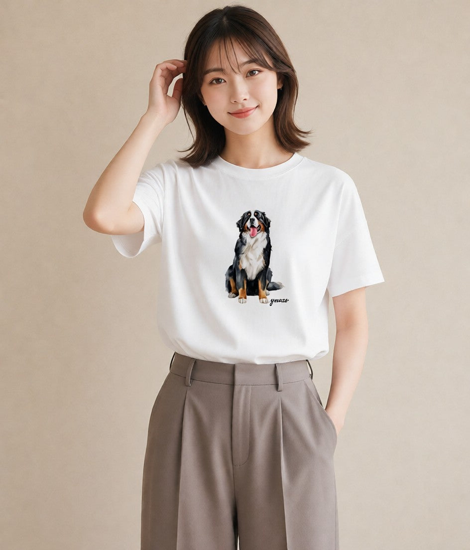 半袖Tシャツ レディース バーニーズマウンテンドッグ 犬 いぬ イラスト モード 海 カフェ巡り 白T