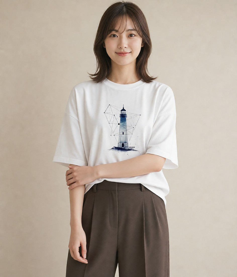 デザインTシャツ レディース 街灯 夜霧 夜 ナチュラル アンティーク イラスト ヴィンテージ風 散歩 お出かけ 白T