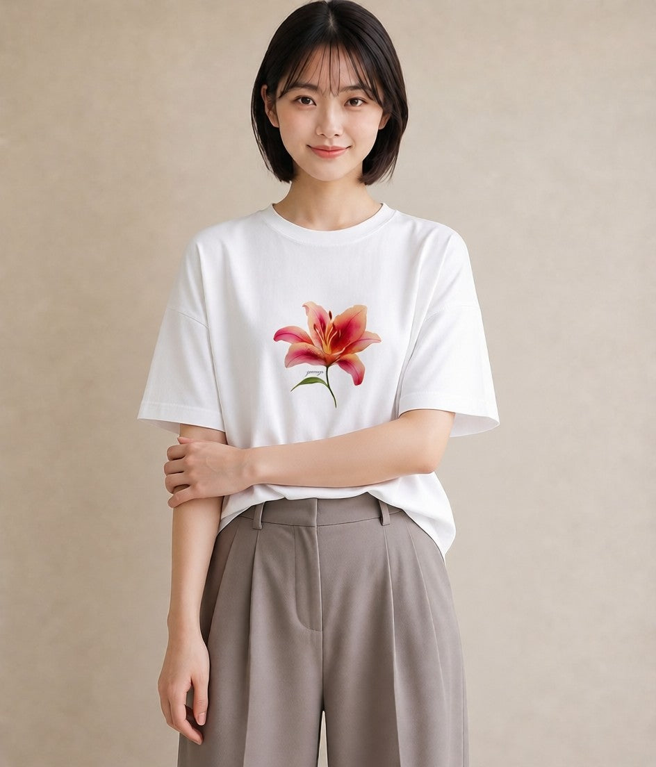 半袖Tシャツ レディース 彼岸花 花 花柄 イラスト ラフ カジュアルコーデ 買い物 白T