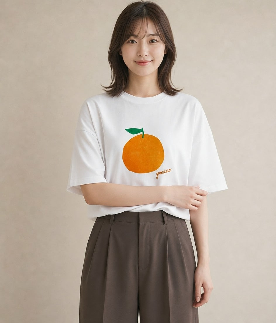 デザインTシャツ レディース もも 食べ物 フード イラスト きれいめカジュアル 20代 カジュアルコーデ 白T