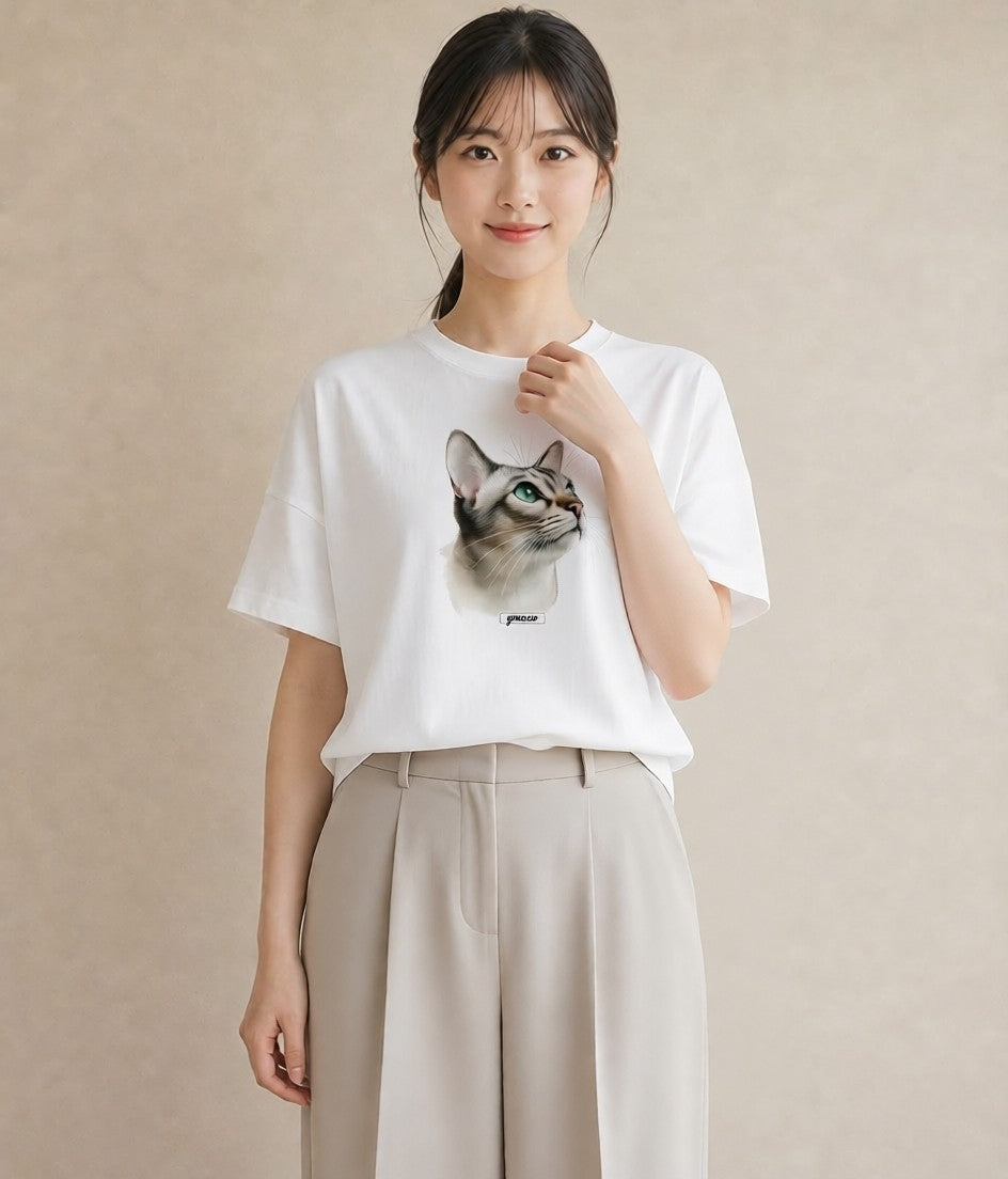 グラフィックTシャツ レディース ブリティッシュショートヘア 猫 ねこ イラスト フェミニン 海 カフェ巡り 白T