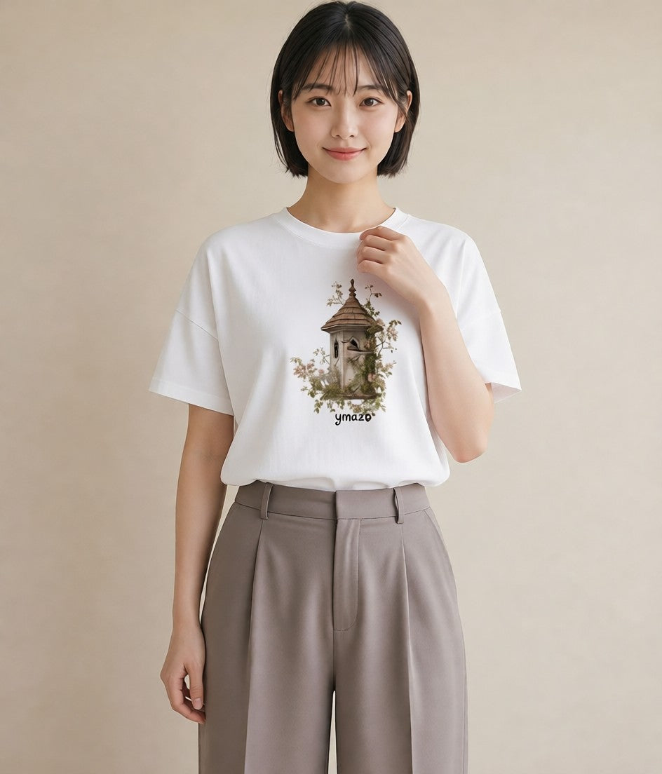 デザインTシャツ レディース 遠い家と鳥 風景 鳥 ナチュラル アンティーク イラスト アート風 女性向けギフト 散歩 白T