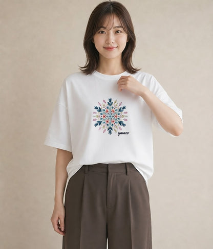 グラフィックTシャツ レディース 雪の結晶 星空 宇宙 イラスト 水彩風 ママ カフェ服 白T
