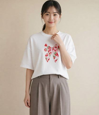 半袖Tシャツ レディース いちご 苺 ストロベリー 食べ物 フード イラスト お洒落 夏コーデ 通学 白T