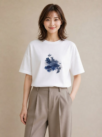 デザインTシャツ レディース 雨上がりの小道 雨上がり 小道 ナチュラル アンティーク イラスト 水彩風 カフェ服 クリスマス 白T