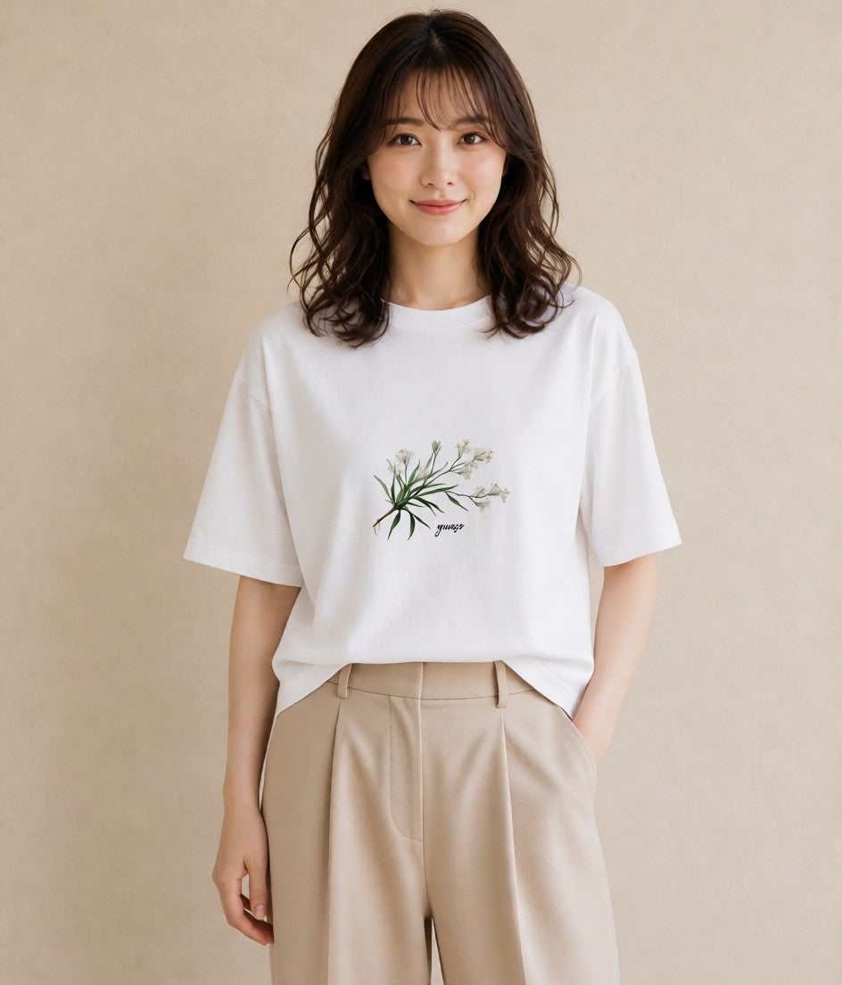 グラフィックTシャツ レディース 金木犀 花 花柄 イラスト 上品 20代 カジュアルコーデ 白T