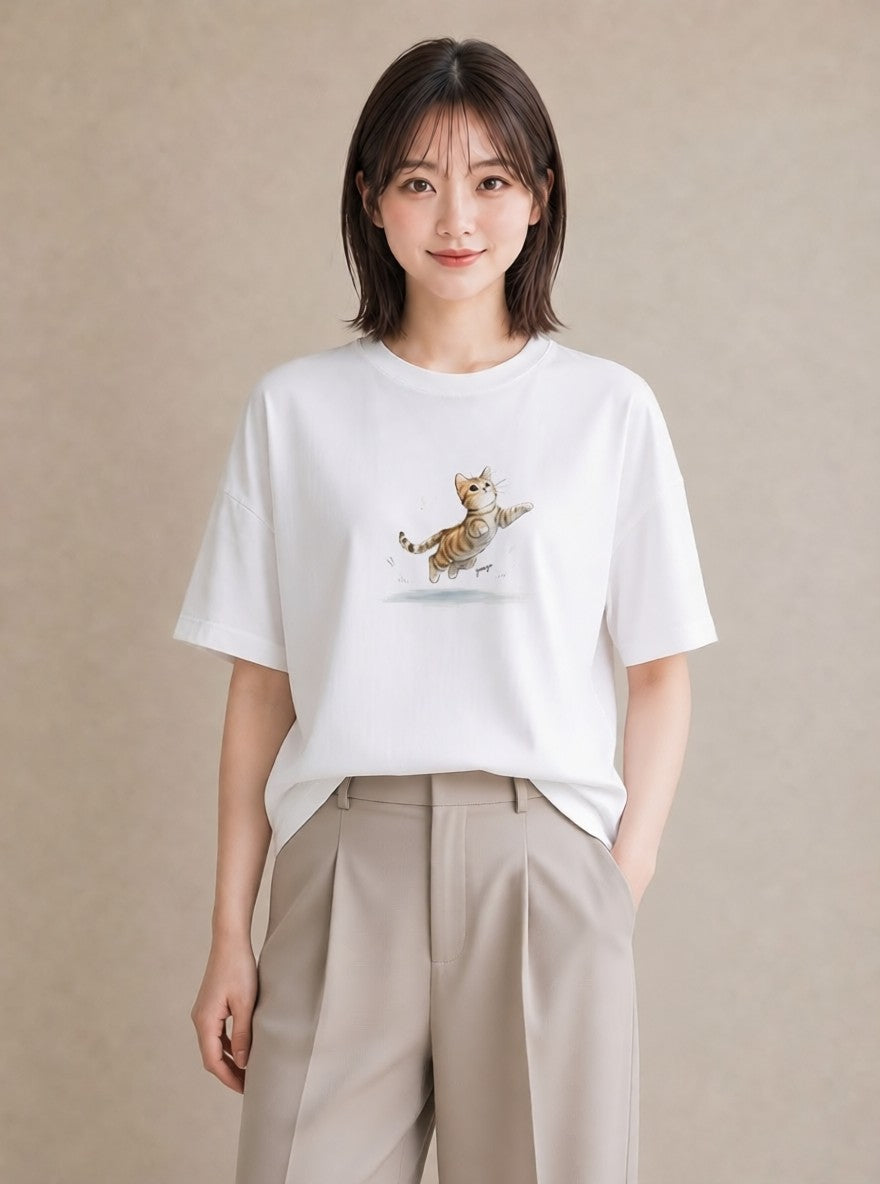 半袖Tシャツ レディース マンチカン 猫 ねこ イラスト きれいめ 公園 ママ 白T