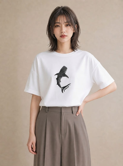 半袖Tシャツ レディース ジンベエザメ 海の生き物 海 イラスト 個性的 秋コーデ おしゃれギフト 白T