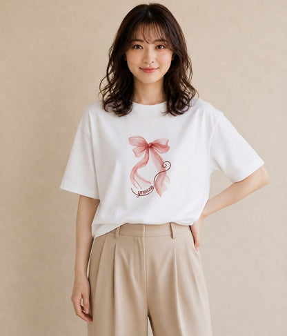 プリントTシャツ レディース リボン 蝶結び ナチュラル アンティーク イラスト 旅行コーデ カジュアルコーデ 買い物 白T